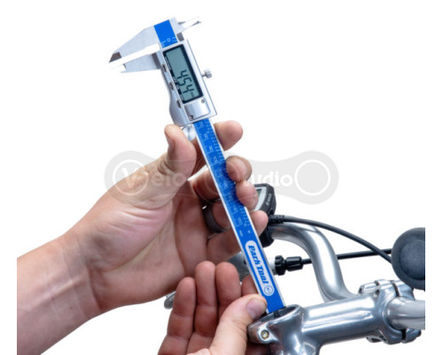 Цифровой штангенциркуль Park Tool DC-2
