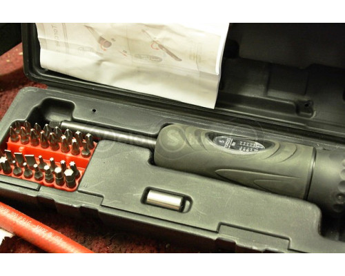 Динамометрический ключ Ice Toolz E213 регулируемый 1-5NM, под головку 1/4 дююйма