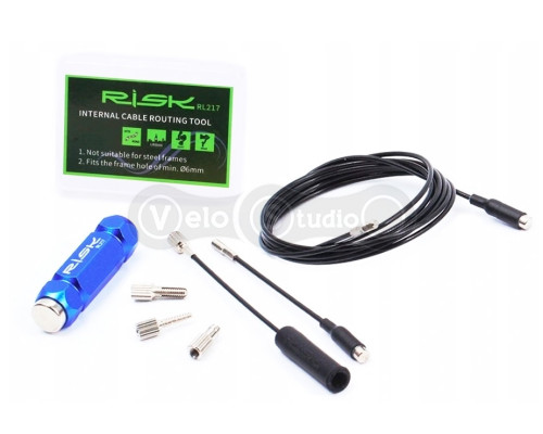 Інструмент для прокладання внутрішньої проводки в раму RISK RL217