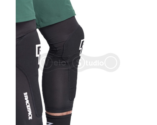 Вело наколінники RACE FACE Charge Knee Stealth розмір M