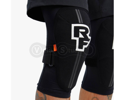 Наколінники Race Face INDY KNEE D3O STEALTH розмір L