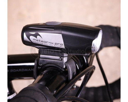 Фара Moon Meteor-X Auto 450 люмен, акумулятор знімний 1600мАч, USB-MICRO кабель, чорна