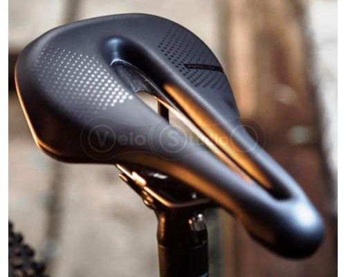 Сідло KLS PUFER LITE, чорне 250 х 145 мм