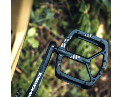 Педали Race Face Aeffect R зелёные