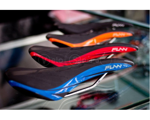 Сідло FUNN ADLIB CrMo 285x132 червоне