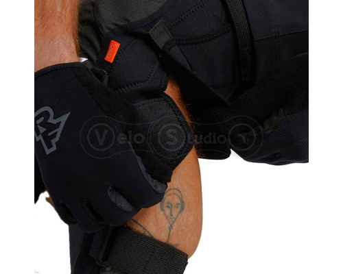 Вело наколінники RACE FACE Ambush Leg Stealth розмір M