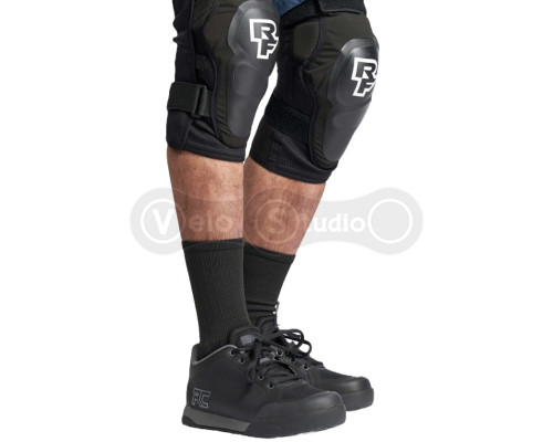 Вело наколенники RACE FACE ROAM KNEE STEALTH размер L