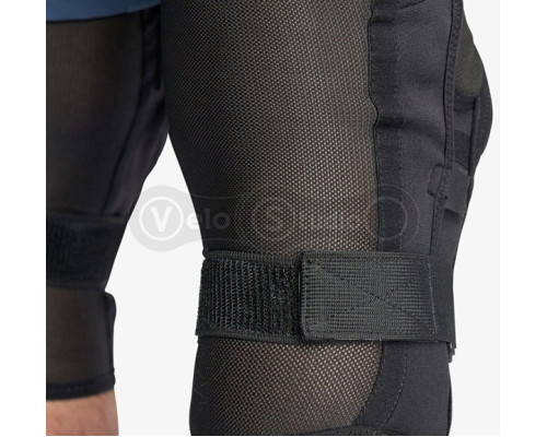 Вело наколенники RACE FACE ROAM KNEE STEALTH размер M