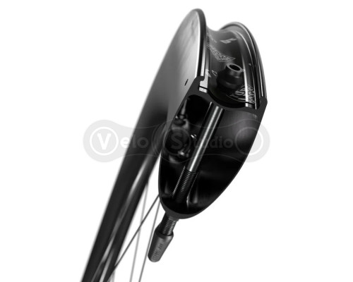 Колесо заднє DT SWISS ARC 1400 DI 700C CL 62 12/142 ASL11