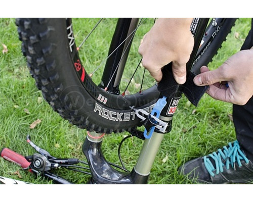 Кишеньковий інструмент Unior Tools для центрування коліс