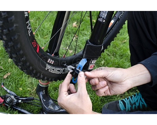 Кишеньковий інструмент Unior Tools для центрування коліс