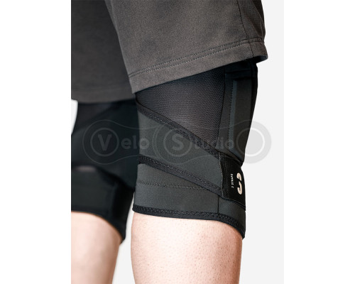 Вело наколінники BLUEGRASS 3Straps Knee Protector CE XL