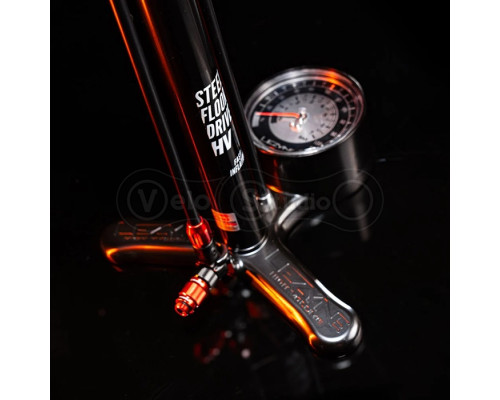 Насос підлоговий LEZYNE STEEL FLOOR DRIVE HV Манометр 3,5 чорний 100psi Y18