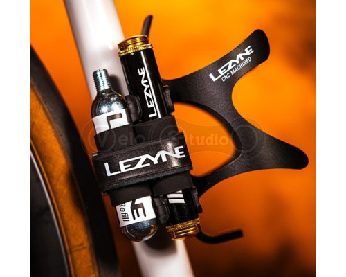 Набор для бескамерки с насосом СО2 LEZYNE PRO TUBELESS KIT, баллон СО2 20г, черный Y15