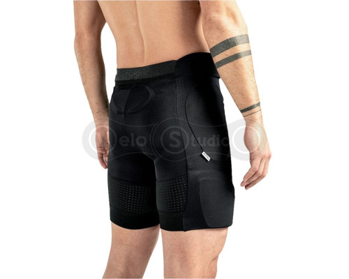Вело шорты с защитой Bluegrass Arto Protection Shorts CE Black XL
