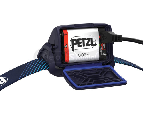 Налобний ліхтар PETZL ACTIK CORE 600 Lumens Blue