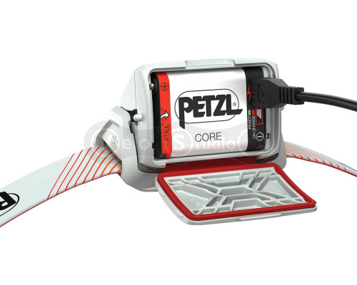 Налобний ліхтар PETZL ACTIK CORE 600 Lumens Red