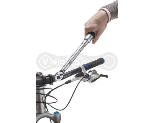 Ключ динамометрический VAR DV-10400 профессиональный, 4-20Нм, квадрат 3/8"