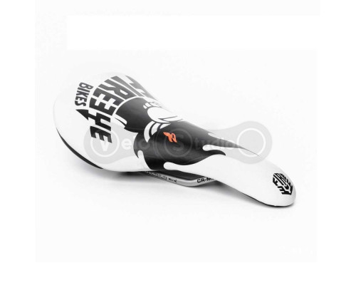 Сідло FireEye Mr Fire 12 DJ/Street біле