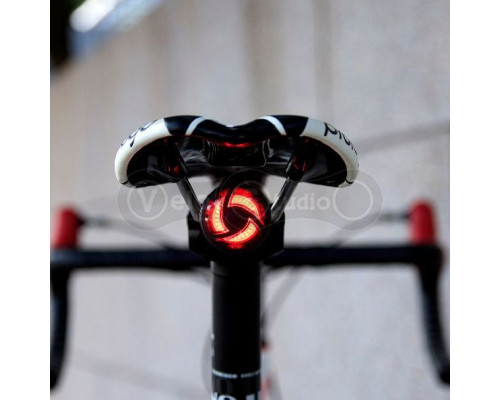 Задній ліхтар INFINI Turbo I-462R USB 5 функцій