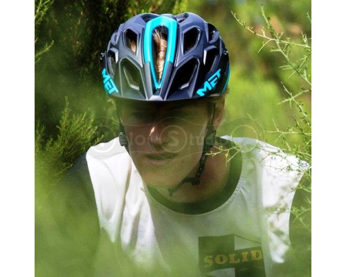 Вело шолом MET Lupo Black Light Blue M (54-58 см)