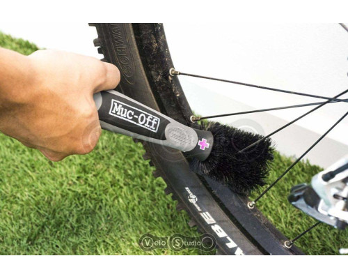 Щётка Muc-Off Two Prong Brush